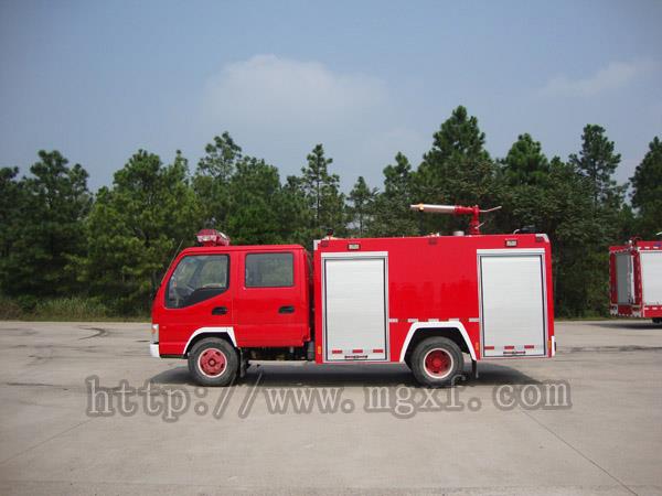 2000L Light Duty Water Tank Fire Truck